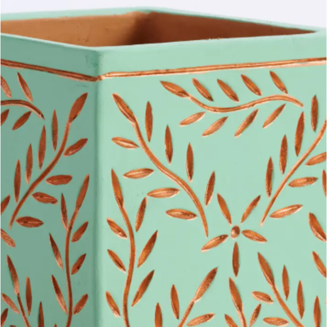 Tila Terracotta Debossed Leaf Planter