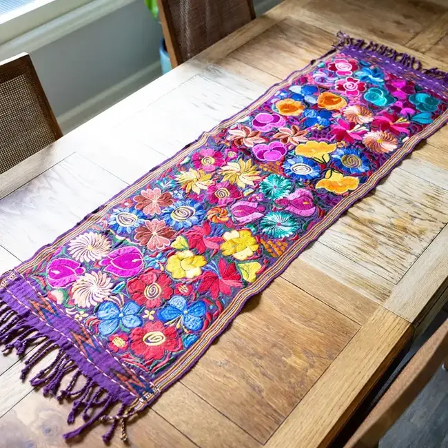 Floral Table Runner M 50"