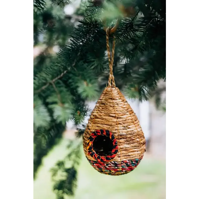 Teardrop Sari Birdhouse