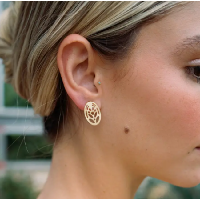 Adhya Pearl & Oval Stud Earrings