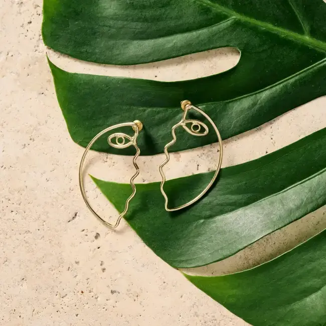 Pikaso Profile Wire Post Earrings