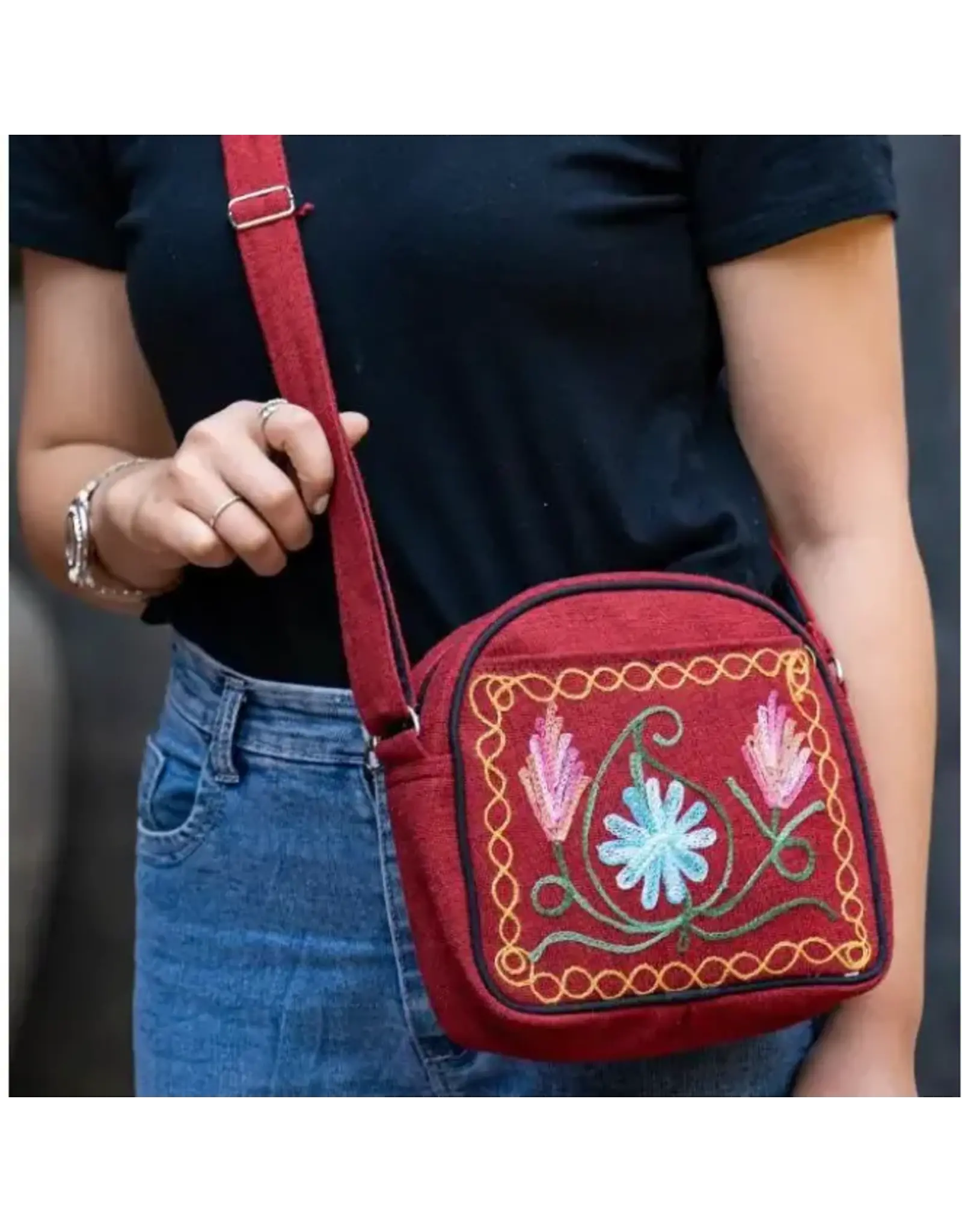 Nepal Embroidered Heavy Cotton Purse