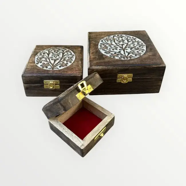 Wooden Box w/ Latch & Tree Engraving