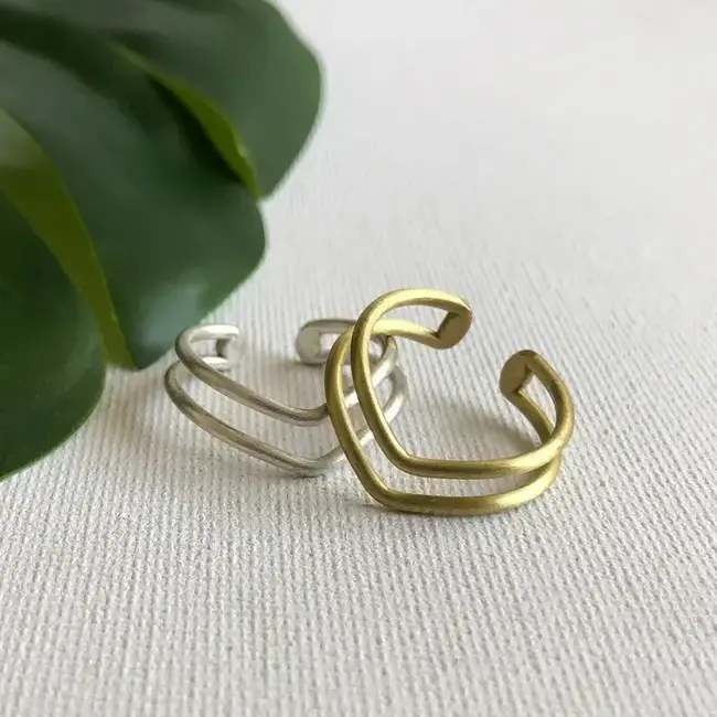 Double V Ring - Gold