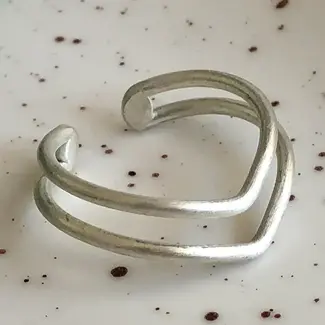 India Double V Ring - Silver