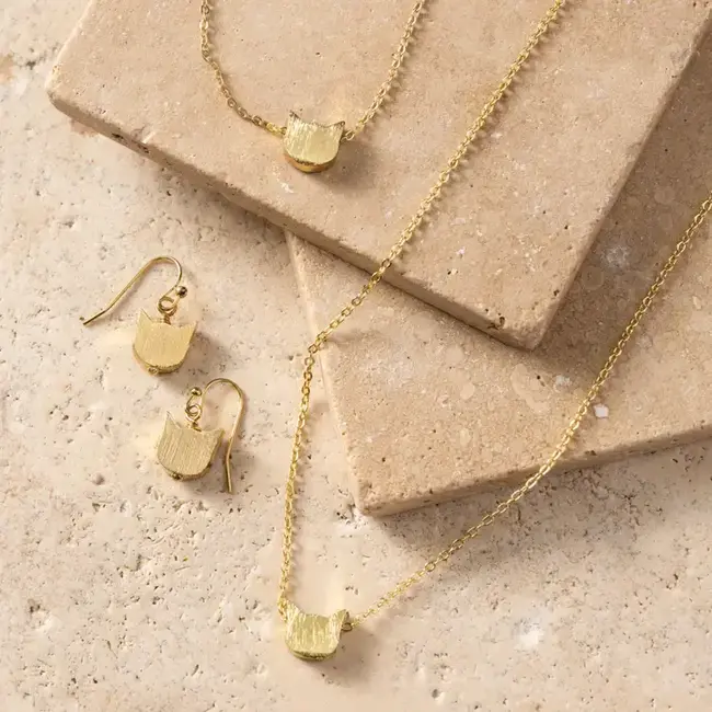 Thoda Dainty Cat Earrings