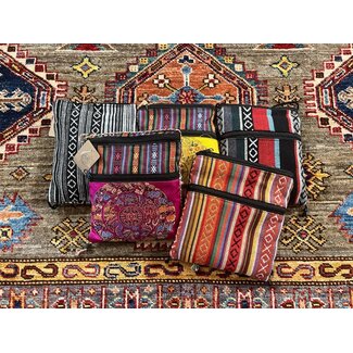 Nepal Organic Black Tea in Shoulder Bag