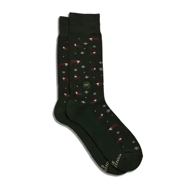 Crew Socks that Protect Caribou - Green Snowflakes