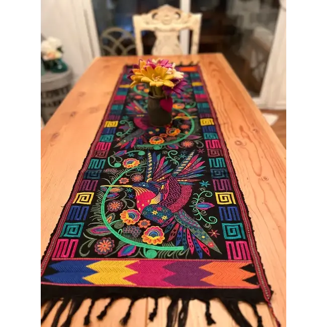 Wild Bird Table Runner (17x50)