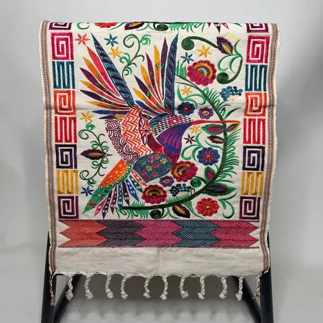 Wild Bird Table Runner (17x50)