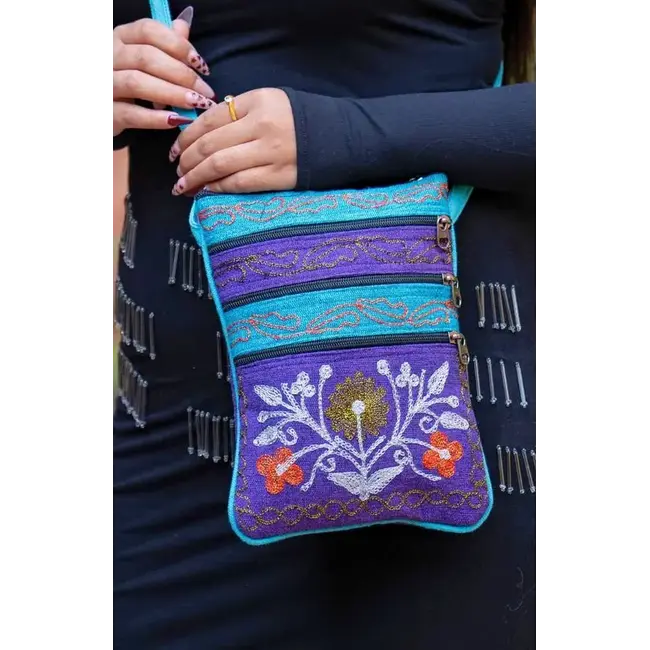 Jari Embroidered Cotton 3-Zip Passport Bag