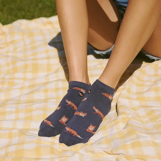 Conscious Step Ankle Socks that Protect Foxes