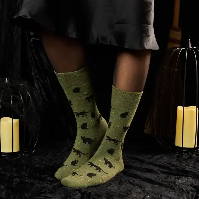 Conscious Step Socks that Save Cats - Green Cats