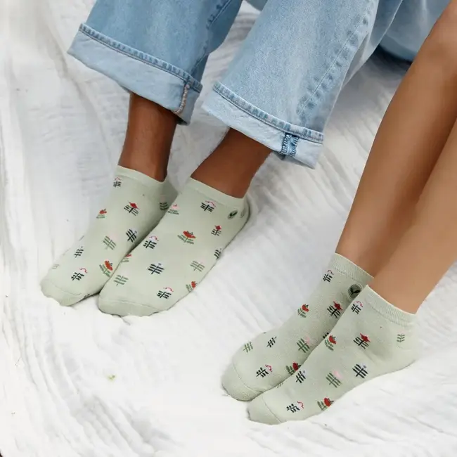Conscious Step Ankle Socks That Plant Trees - Green Tulips