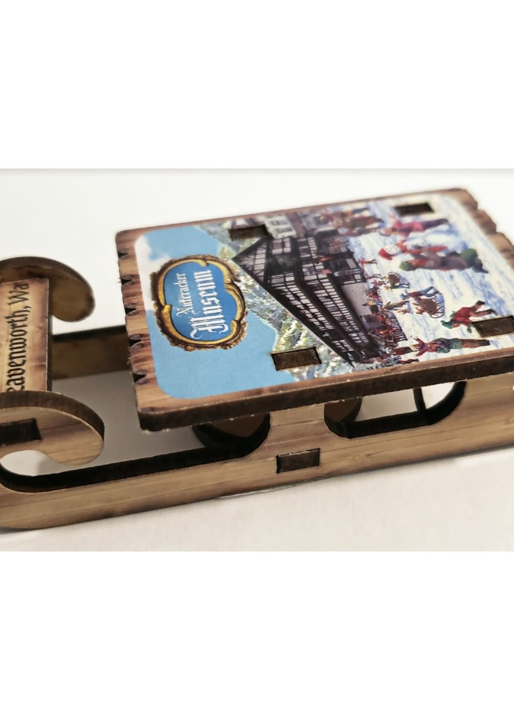 Z-NM-M754 Magnet- Snow Sled - Nutcracker Museum