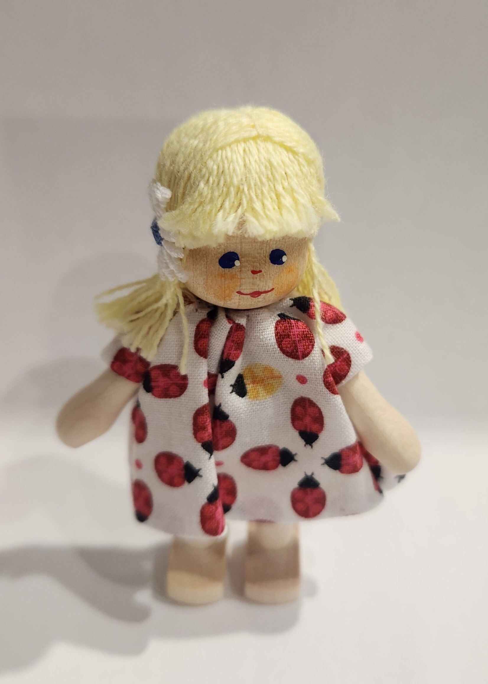 Anne Krebs MMM33 Little Blonde Girl  by Anne Krebs - 7.5 cm