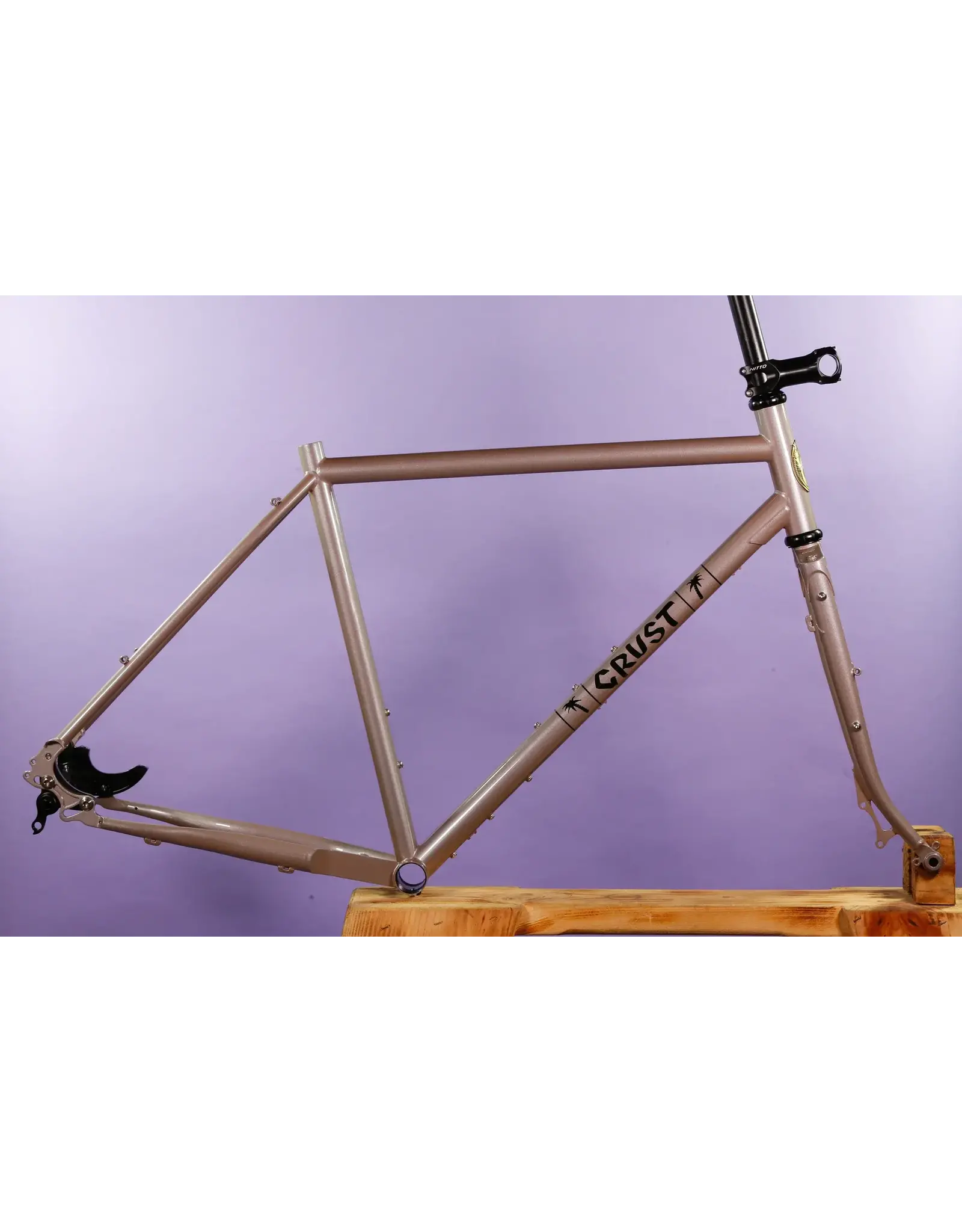 Crust Crust Evasion Frame