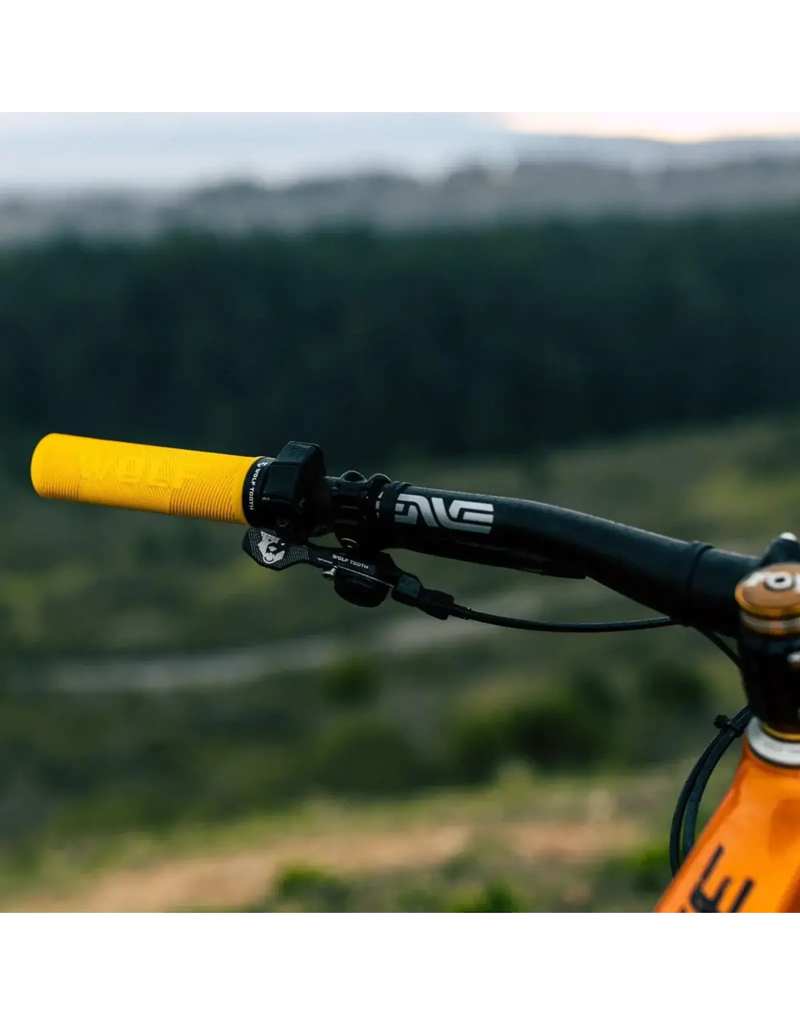 Wolf Tooth Components Wolf Tooth Echo Lock On Grips COLORED RUBBER