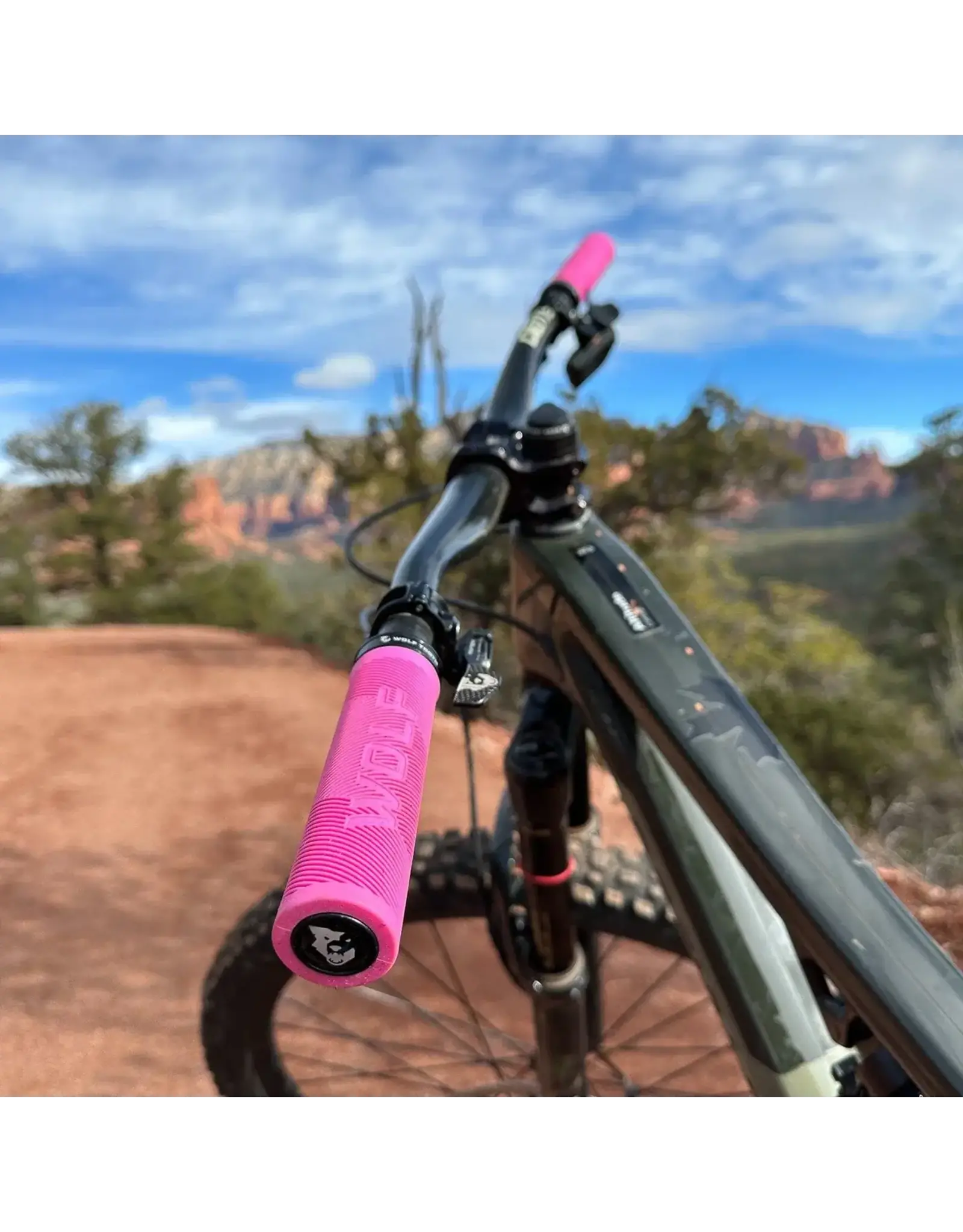 Wolf Tooth Components Wolf Tooth Echo Lock On Grips COLORED RUBBER