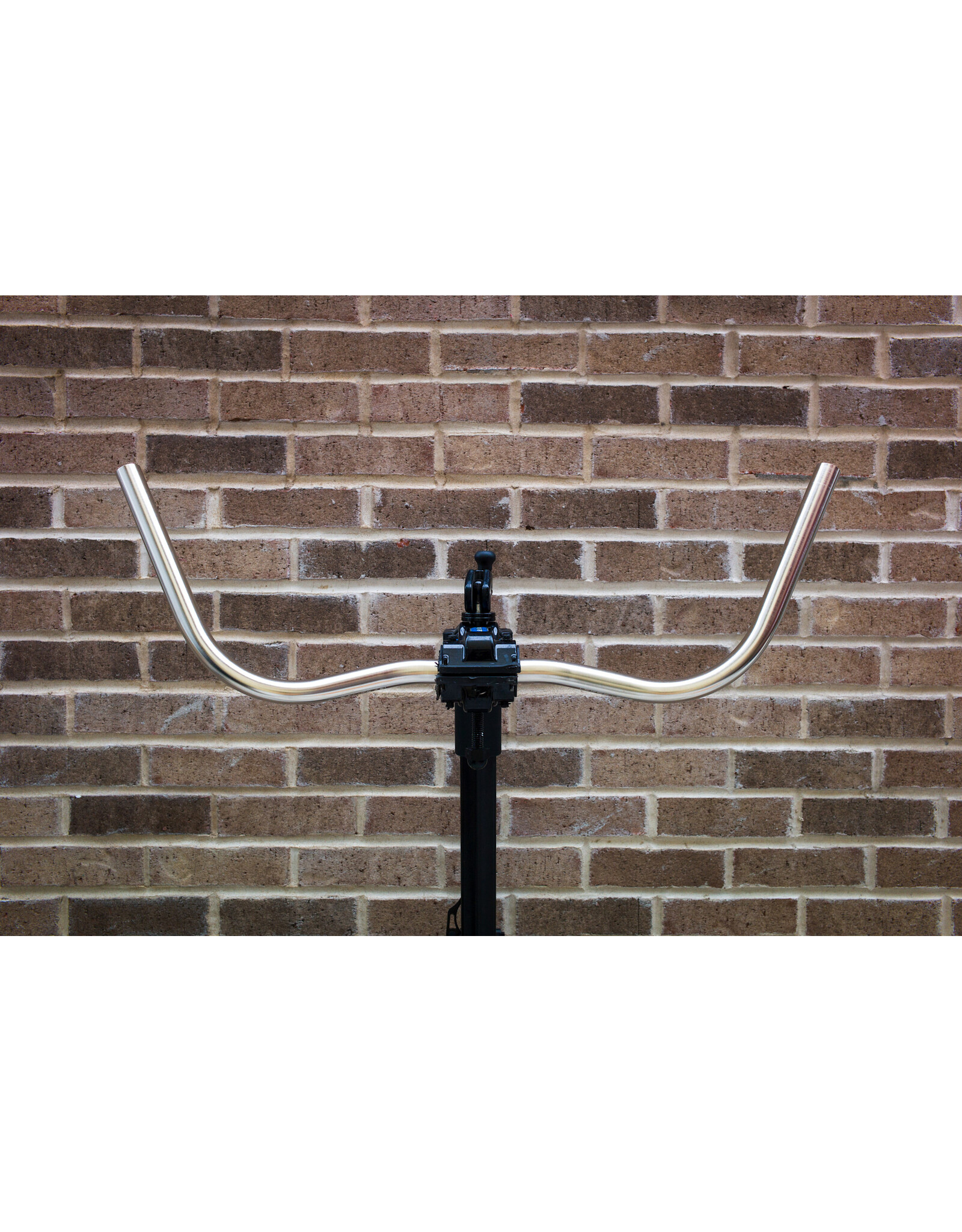 Leker Leks Handlebars- Steel - Albalite 63 Bar- 650mm wide - 25mm rise - 63 Sweep 22.2 Silver