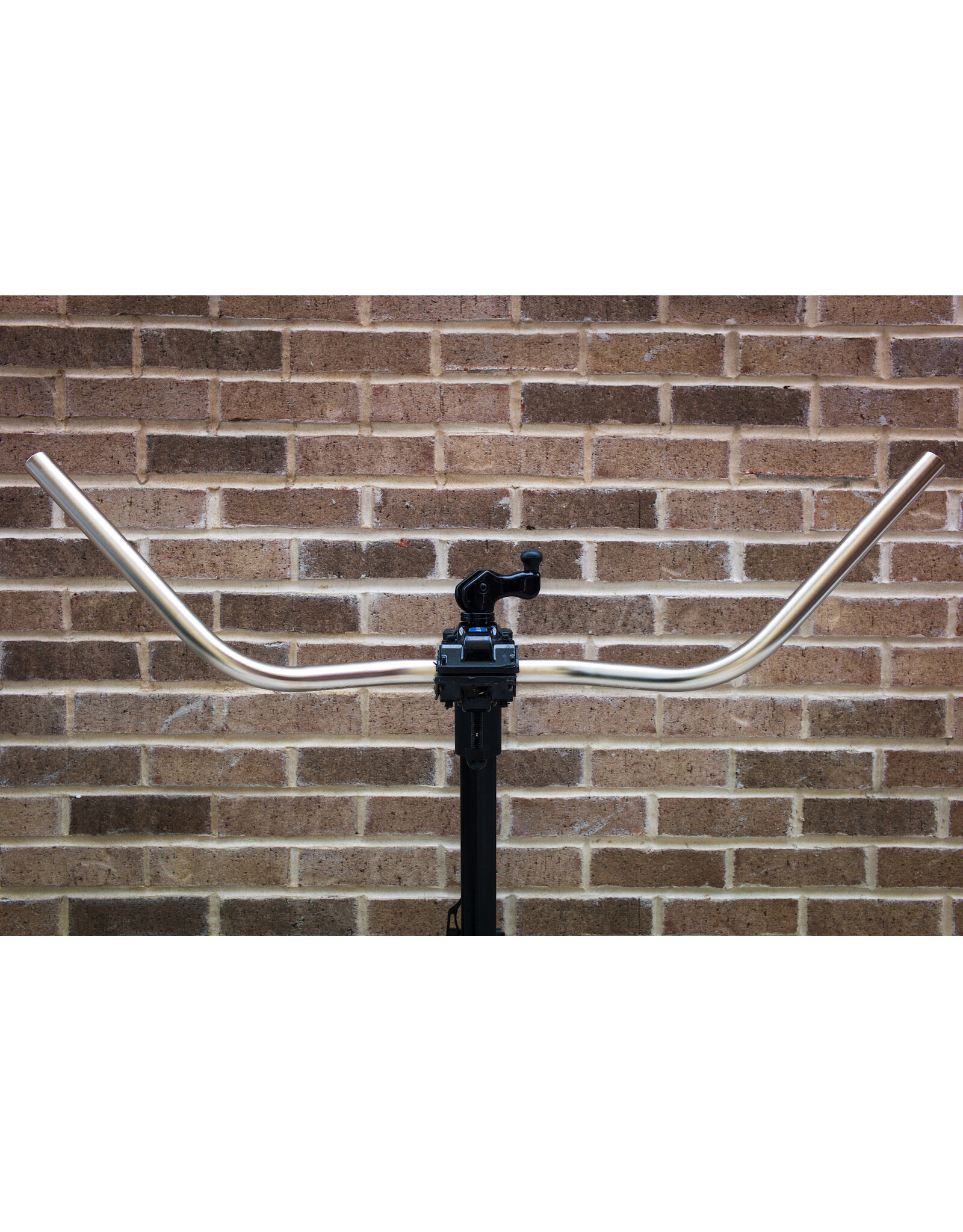 Leker Leker Leks Handlebars- Steel - GenoLeks Big Snack- 755mm wide - 70mm rise - 47 Sweep 22.2 Silver