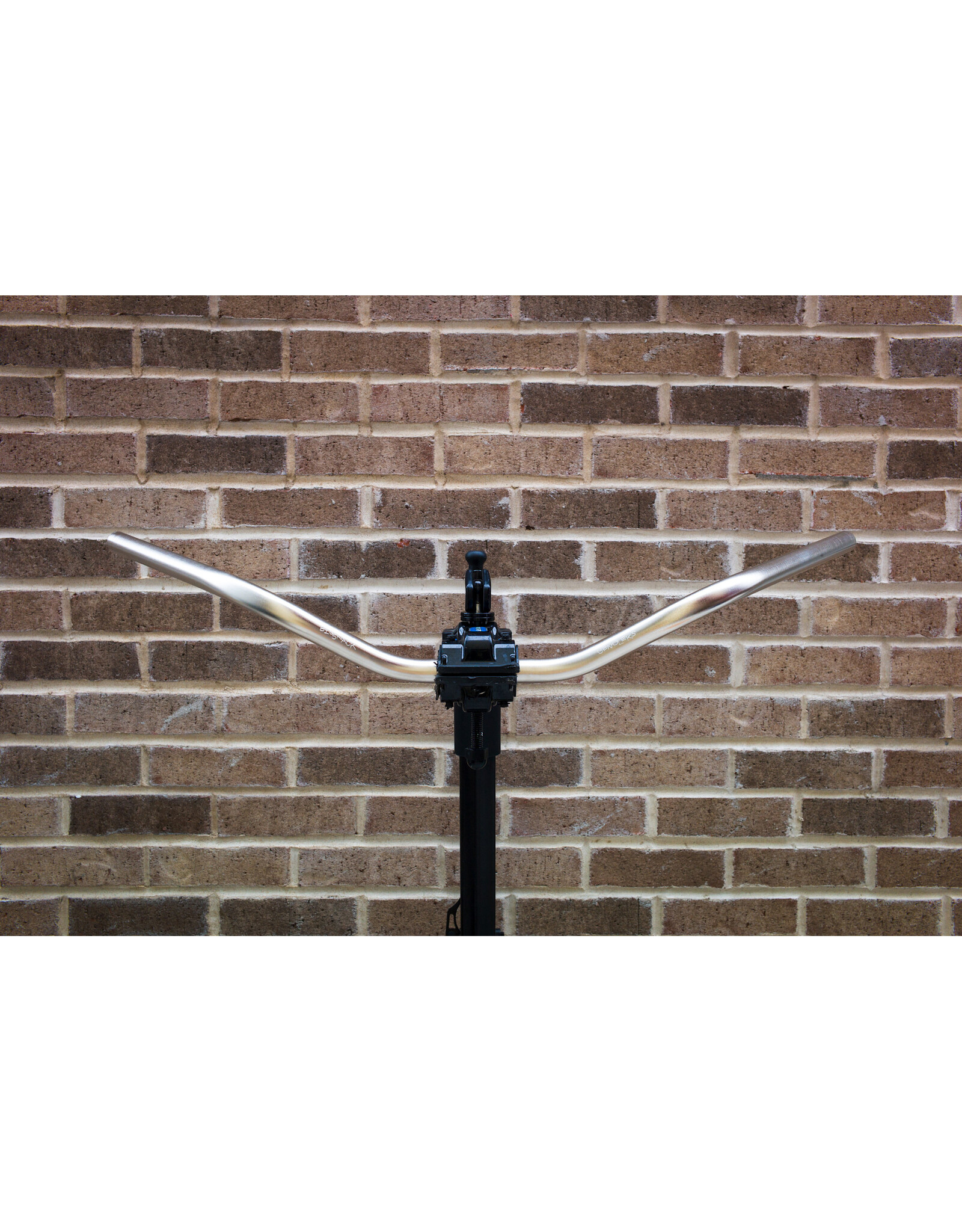 Leker Leker Leks Handlebars- Steel - GenoLeks Big Snack- 755mm wide - 70mm rise - 47 Sweep 22.2 Silver