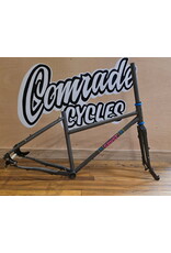 Crust Crust Evasion Frame