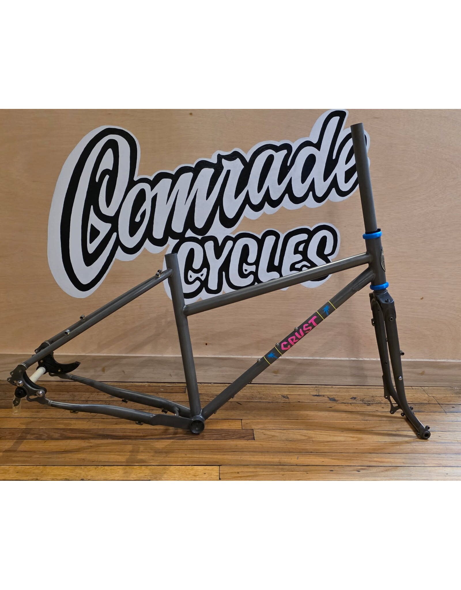 Crust Crust Evasion Frame