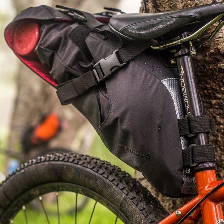 BLACKBURN OUTPOST SEAT PACK W/ DRY BAG