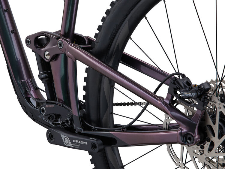 LIV INTRIGUE 29 2 | DARK IRIDESCENT