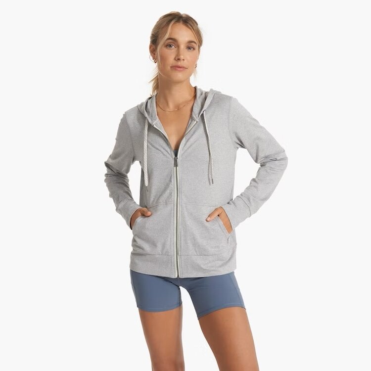 VUORI WOMEN'S HALO PERFORMANCE HOODIE 2.0 | PALE GREY