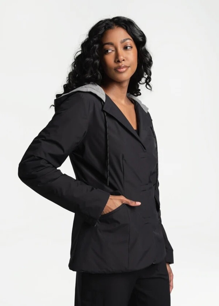 LOLE WOMEN'S CONVERTIBLE INSULATED BLAZER | BLACK BEAUTY
