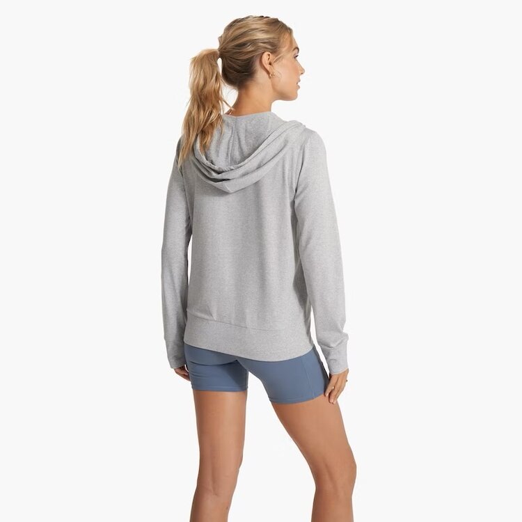 VUORI WOMEN'S HALO PERFORMANCE HOODIE 2.0 | PALE GREY