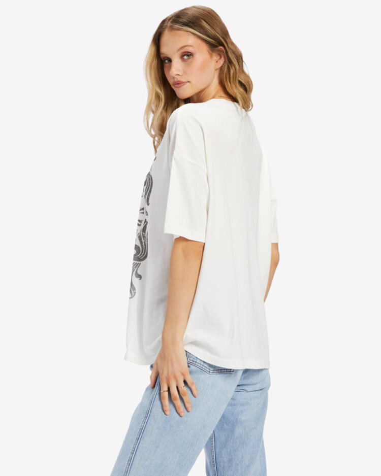 BILLABONG WOMEN'S LOVERS OF THE SUN TEE | SALT CRYSTAL