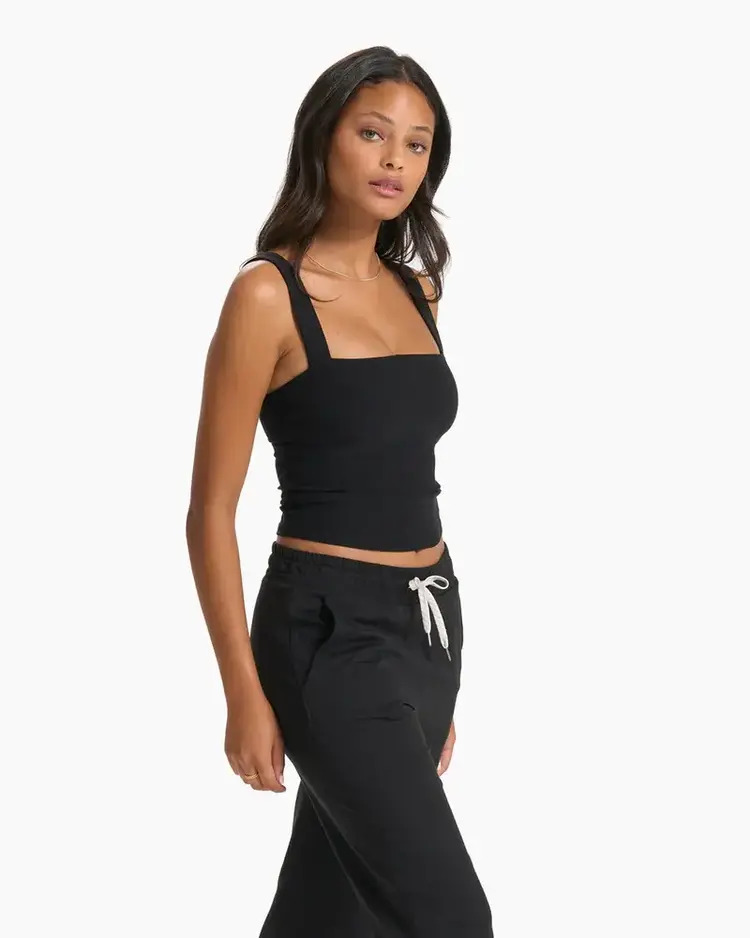 VUORI WOMEN'S ELEVATION SQUARE NECK TANK | BLACK