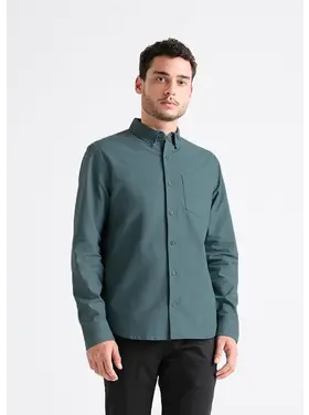 DUER MEN'S PERFORMANCE STRETCH BUTTON DOWN | SMOKE BLUE