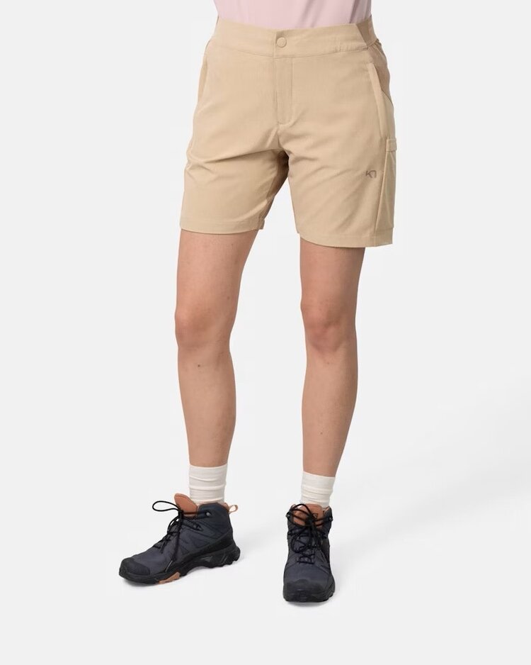 KARI TRAA WOMEN'S SANNE TRAIL SHORTS 7" | OAT