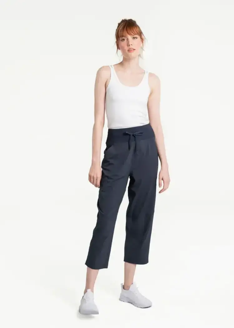 LOLE WOMEN'S MOMENTUM CROPS | OUTERSPACE