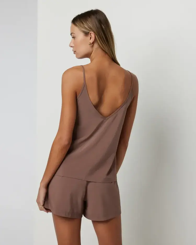 VUORI WOMEN'S VILLA CAMI | CARDAMOM
