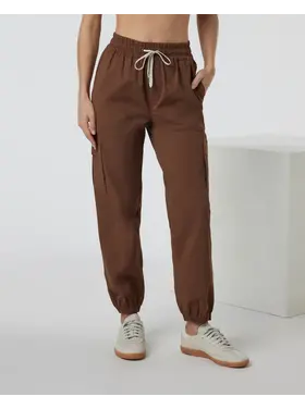 VUORI WOMEN'S BIRCH JOGGER | PEPPER