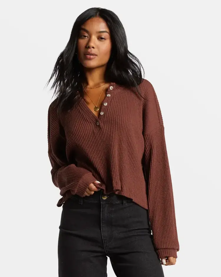 BILLABONG WOMEN'S GOOD CATCH HENLEY | CHOC CHIP