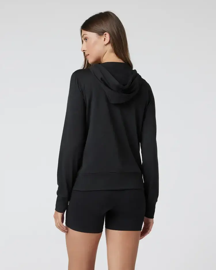 VUORI WOMEN'S HALO PERFORMANCE HOODIE 2.0 | BLK HTHR