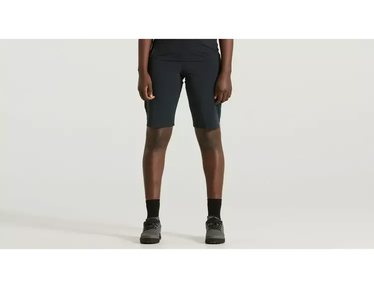 SPECIALIZED WOMEN'S TRAIL AIR SHORTS | BLACK