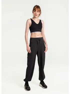 LOLE WOMEN'S MOMENTUM CARGO PANTS | BLACK