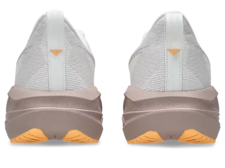 ASICS WOMEN'S NOVABLAST 5 | WHITE/FAWN