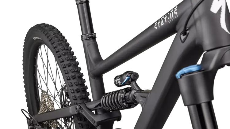 SPECIALIZED STATUS 2 170 | OBSIDIAN/DUNE WHITE