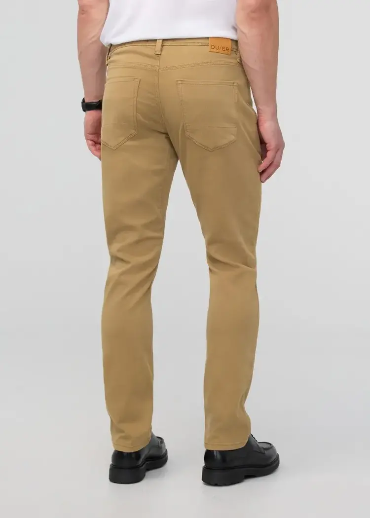 DUER MEN'S NO SWEAT RELAXED TAPER PANT | CAMEL