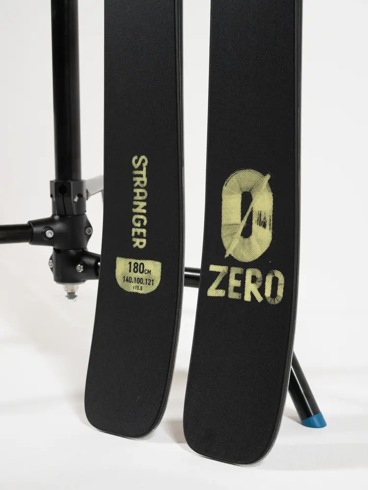 ARMADA STRANGER SKIS