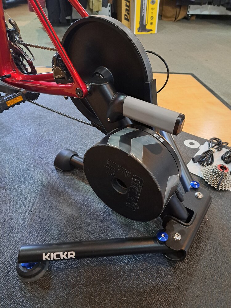 WAHOO DEMO MODEL - KICKR V5 SMART BIKE TRAINER