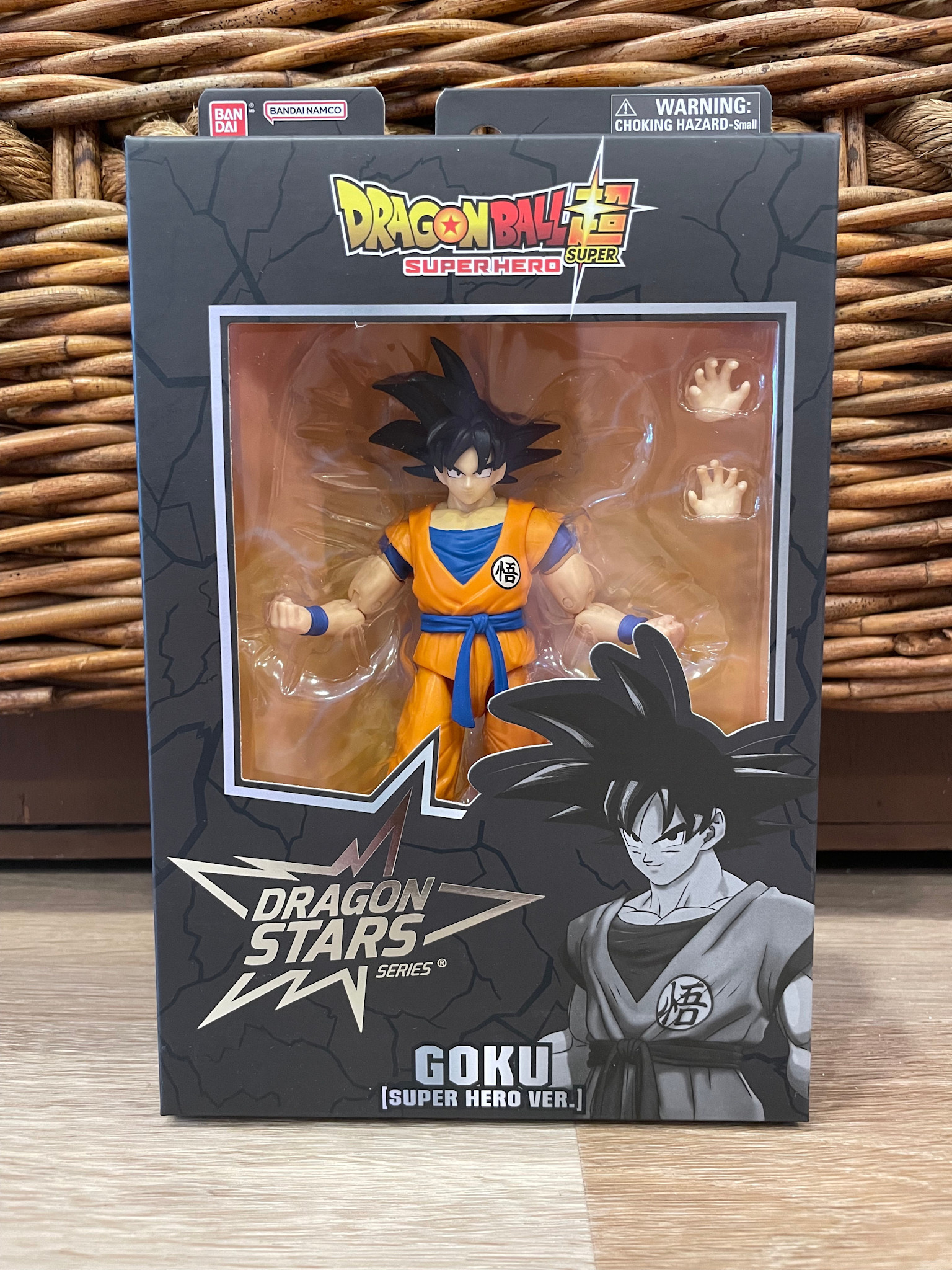 EE Distribution Dragon Ball Z Dragon Stars GOKU SUPER HERO VERSION